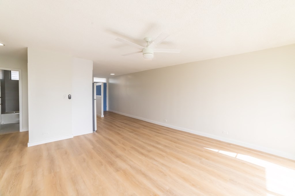 2751 Waikahe Spacious two bedroom living room