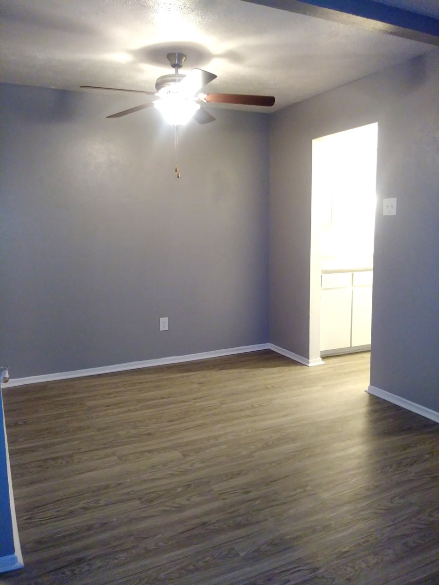 El Castillo Apartments living area