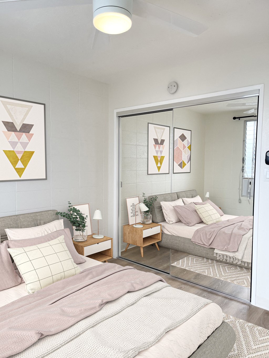 2848 On Date bedroom area and mirrored closet