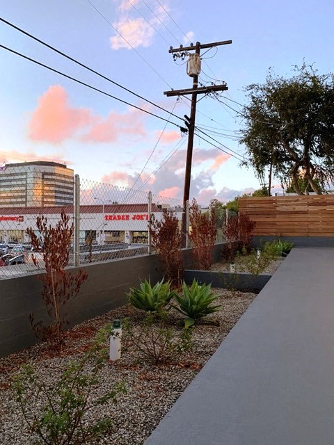 3475 Bentley exterior building planters