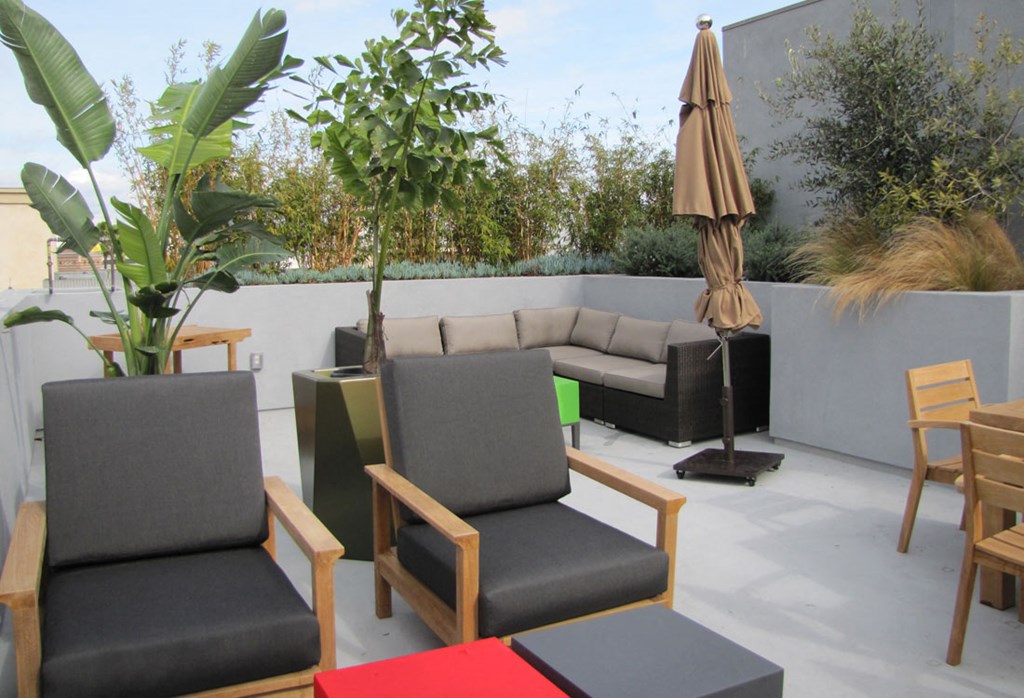 Mayfair Residences courtyard with outdoor furniture