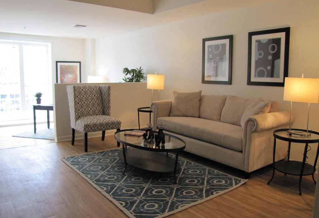 Mayfair Residences At Santa Monica Beach is a similar property to Catherine Santa Monica Apartments located in Santa Monica