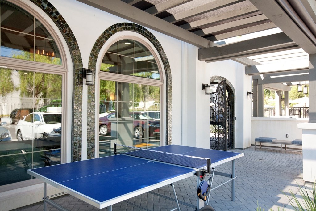 Horizons at Calabasas outdoor ping pong table