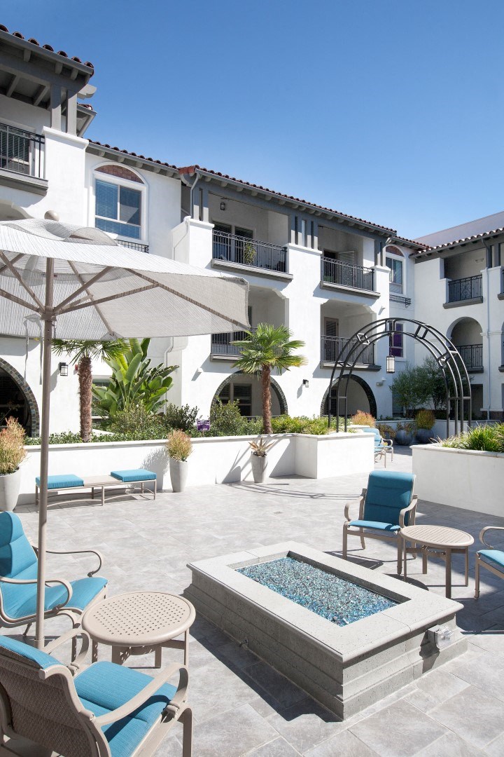 Horizons at Calabasas outdoor fire pit