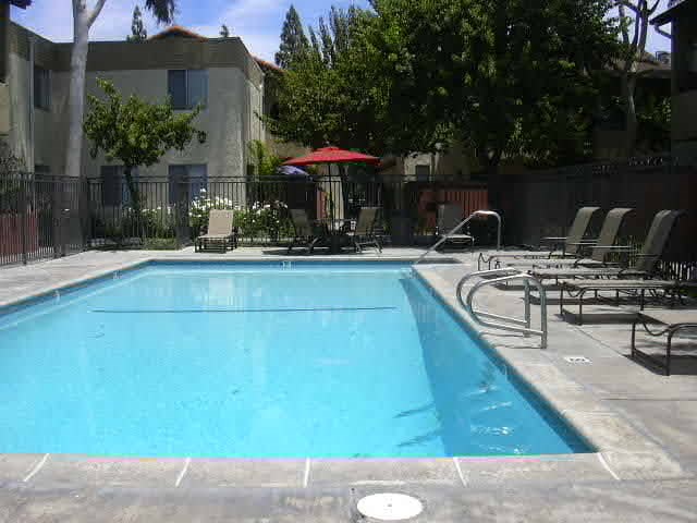 Villa del Sol Apartments pool area 1