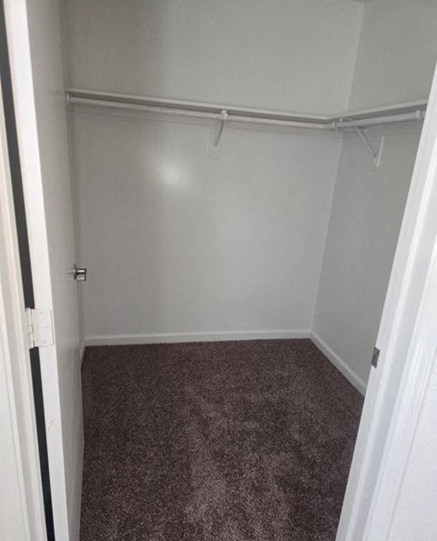 Vineyard Family large closet