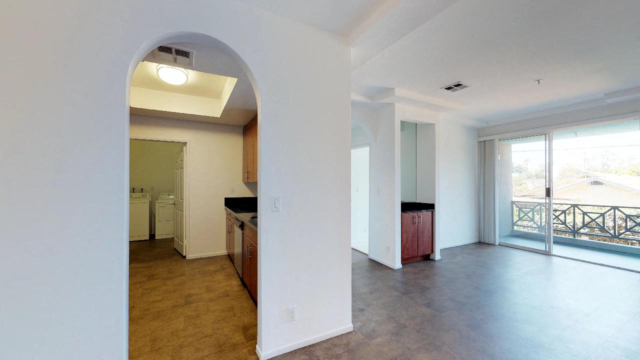 5015 Clinton Apartments unfurnished living room