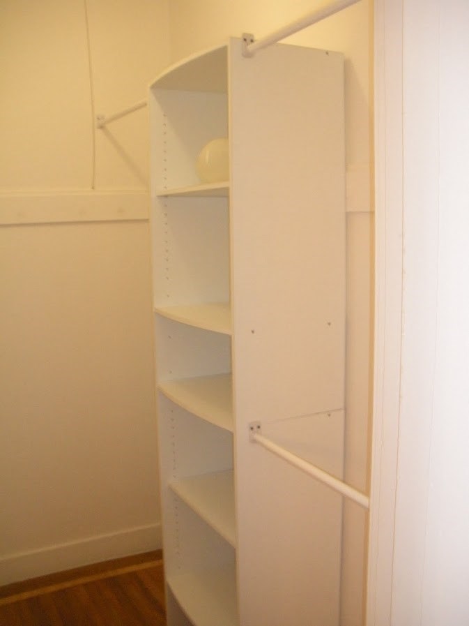 520 Taylor spacious closet