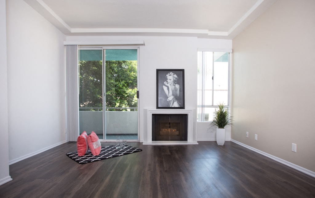 5119 Maplewood - Interior 2