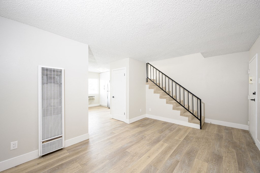 535 N. Hobart Apartments living area and stairs