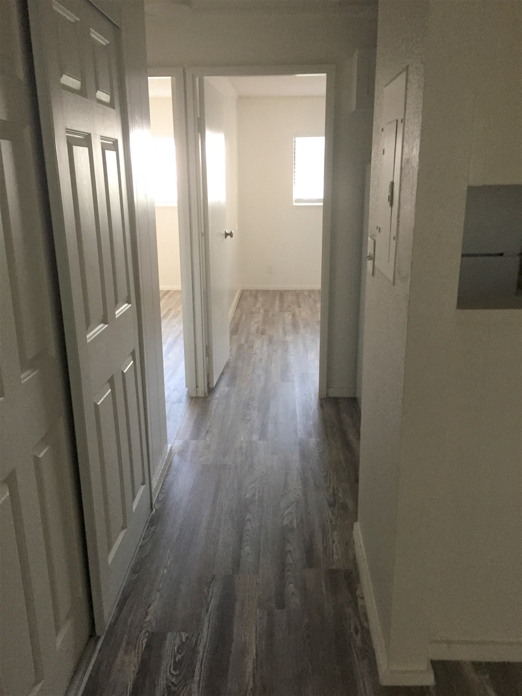 Cambridge Park Apartments and Cluster Park Apartments interior hallway