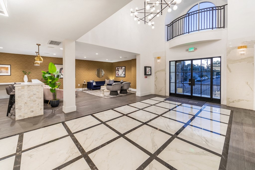 The Plaza At Sherman Oaks