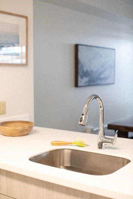 Kanekapolei Collection Kitchen Sink