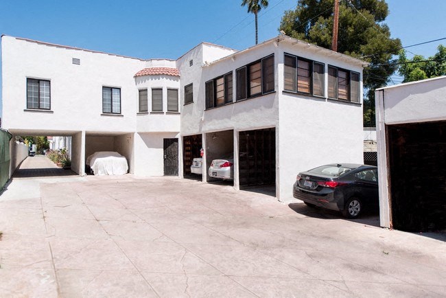 West Knoll parking area