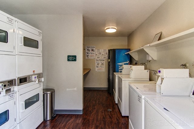 University Commons laundry facilities