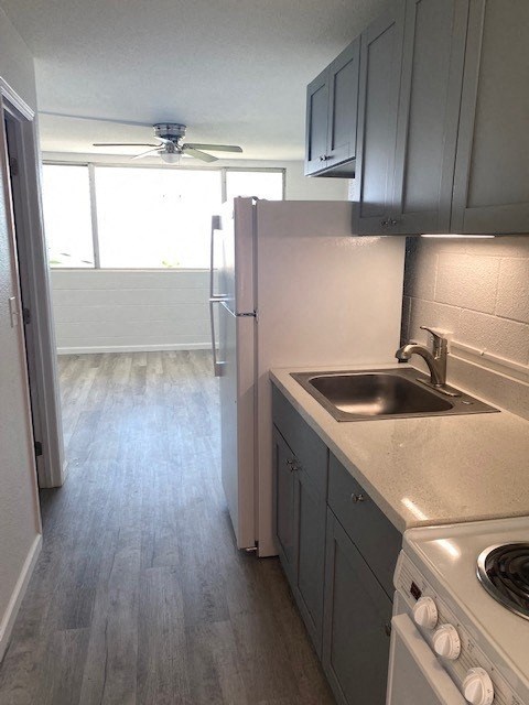 Aloha Kai Kitchen view into Living Room