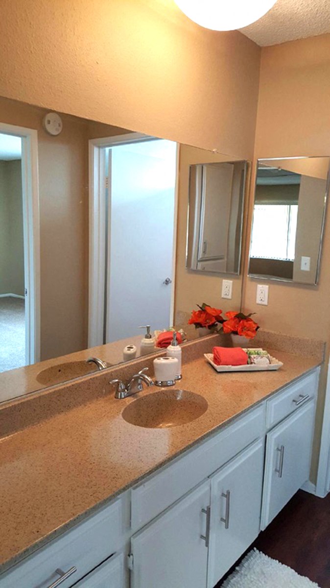Woodman Lassen Apartments bathroom and vanity