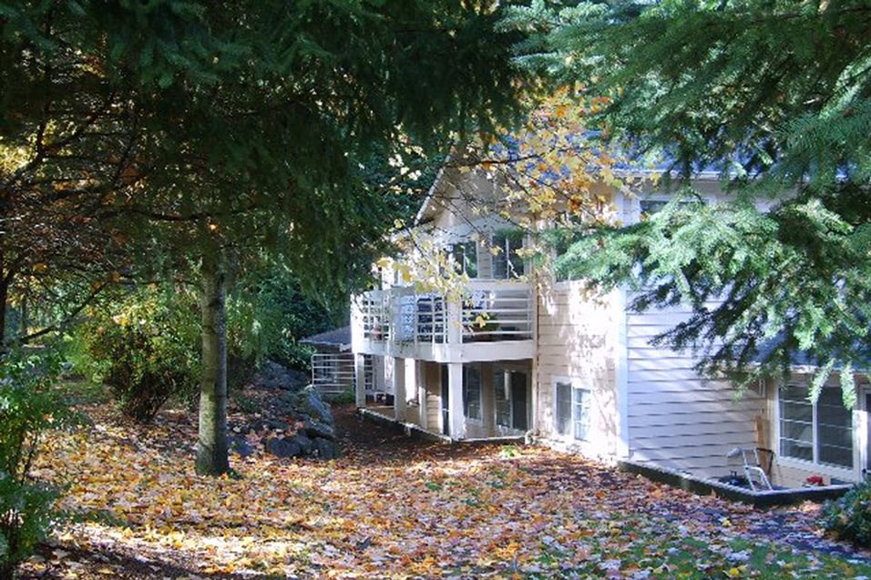 Brandenwood_Bellevue_WA_Amenities_Exterior