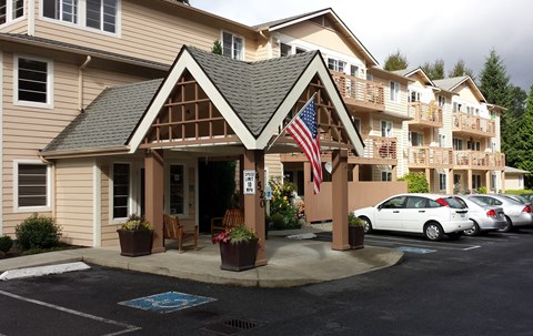 Brandenwood_FrontViewOfBuilding