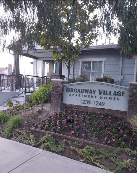 Broadway Village sign