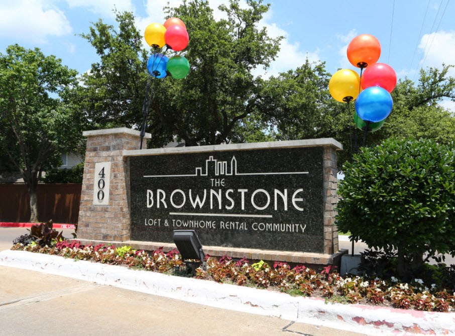 Brownstone Townhomes signage