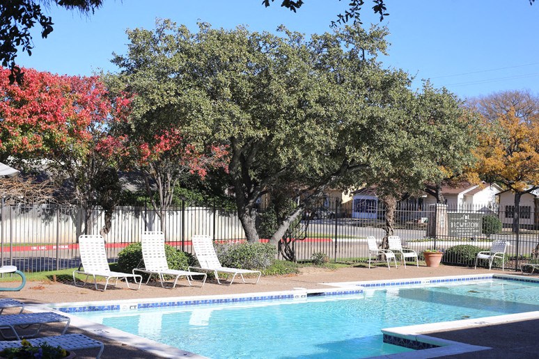 Brownstone Townhomes Pool area