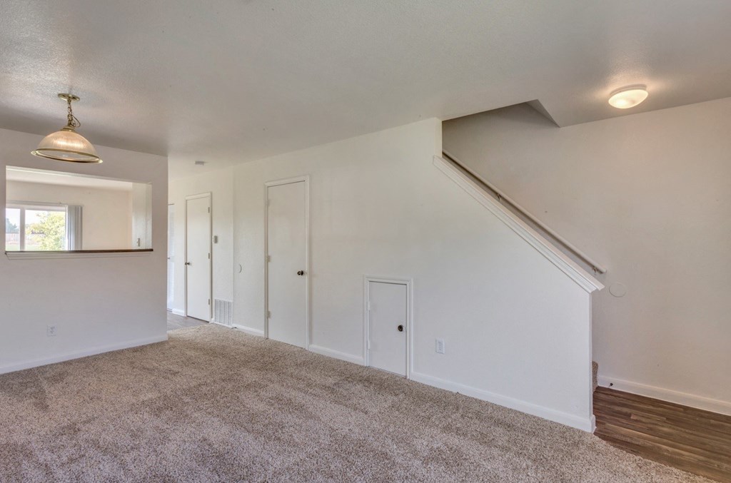 Bull Run living room