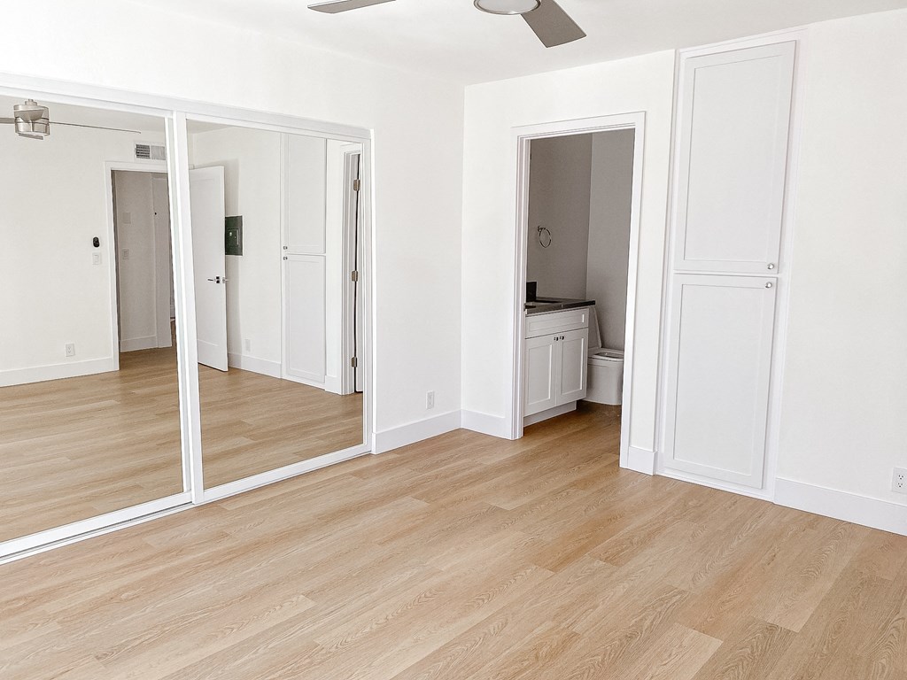 Camellia Bedroom and Bathroom