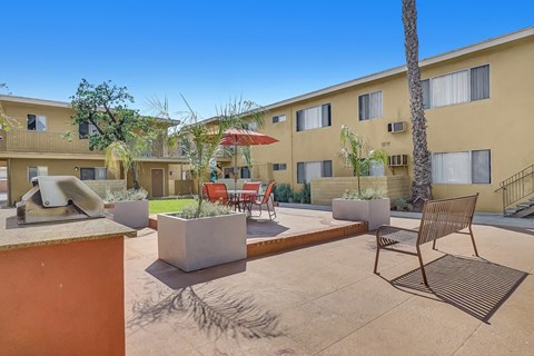 Capistrano Gardens Exterior of Apartment building