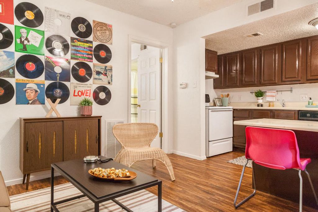 Casa 39 Apartments living area with decor