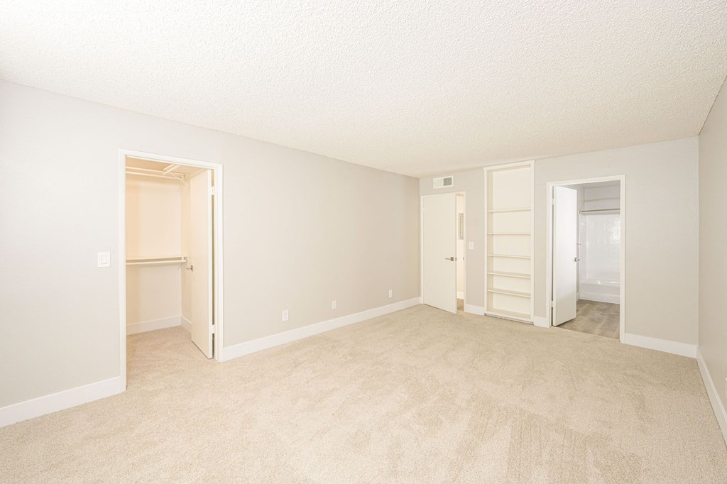 Renovated Bedroom w/ closet