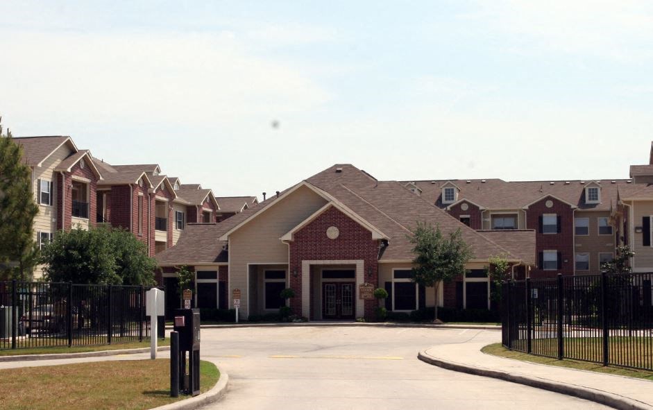 Chisholm Trail Apartments entrance