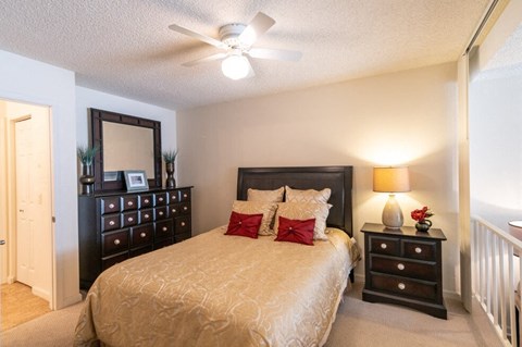 Clarington_StudioBedroom