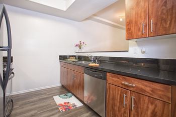 5015 Clinton Apartments kitchen countertop