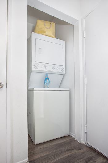 5015 Clinton Apartments washer and dryer