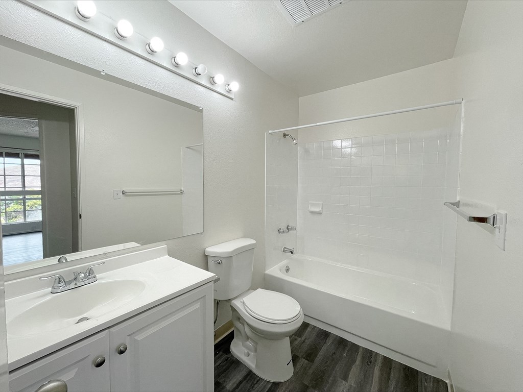 Cluster Park Bathroom