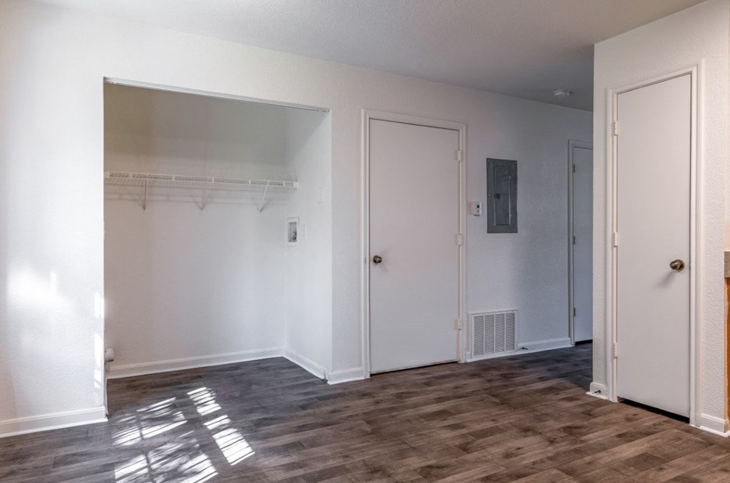 Country Ranch Apartments washer and dryer hook up