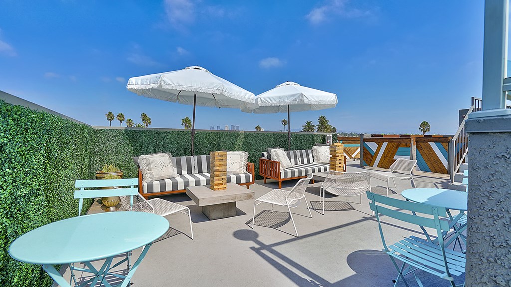 Indie Westside courtyard furnished