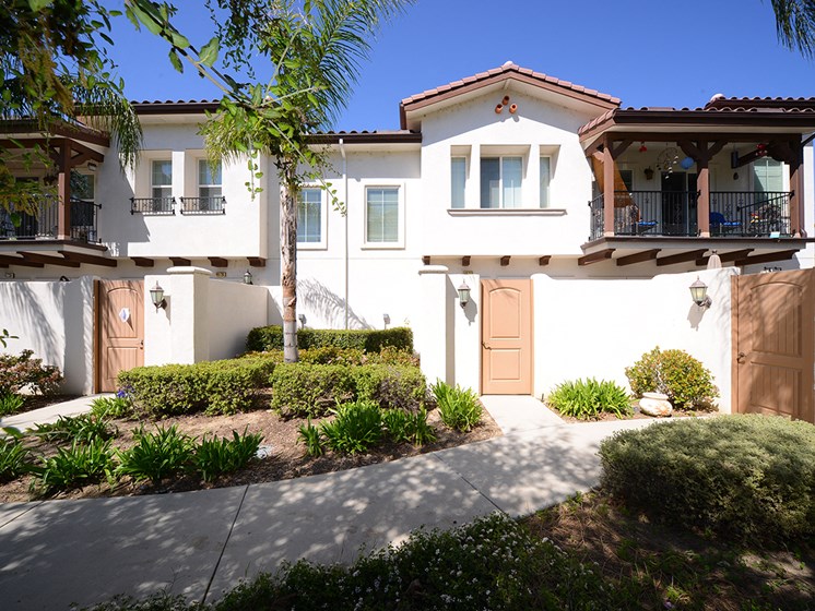 Parkside Villas exterior pathway