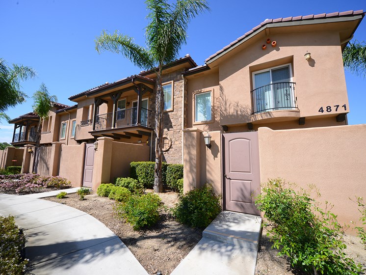 Parkside Villas exterior building walkway