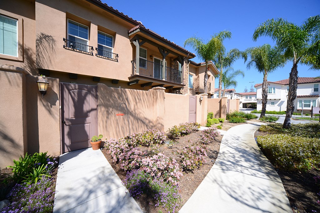 Parkside Villas exterior building walkway