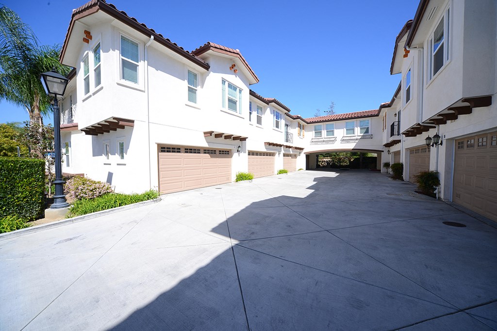 Parkside Villas exterior building driveway and garages