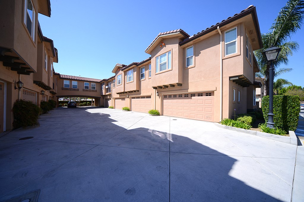 Parkside Villas exterior building garages