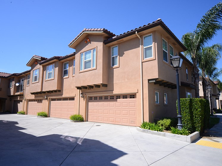 Parkside Villas exterior building garages