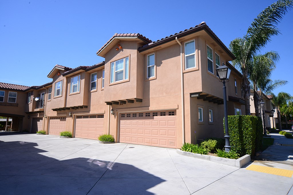 Parkside Villas exterior building garages