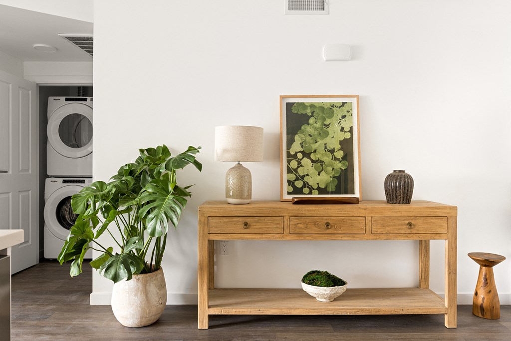 Eddy Redondo Residences