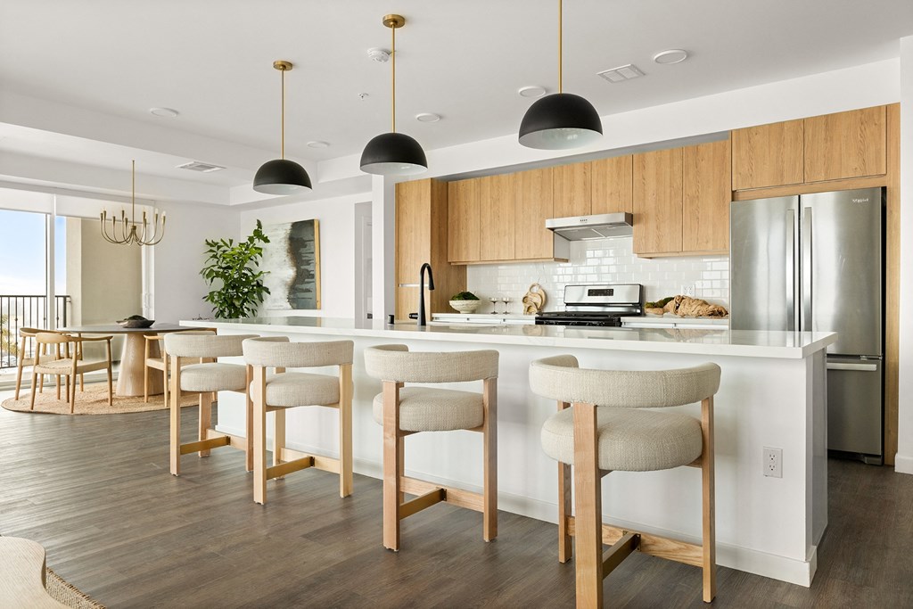 Eddy Redondo Residences