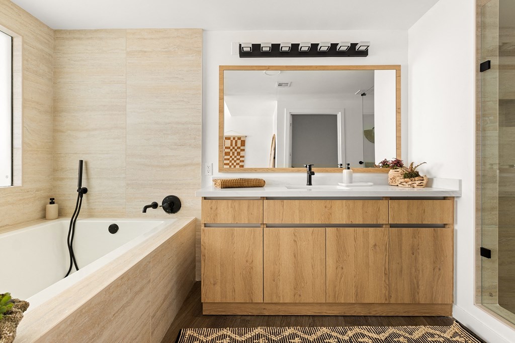 Eddy Redondo Residences