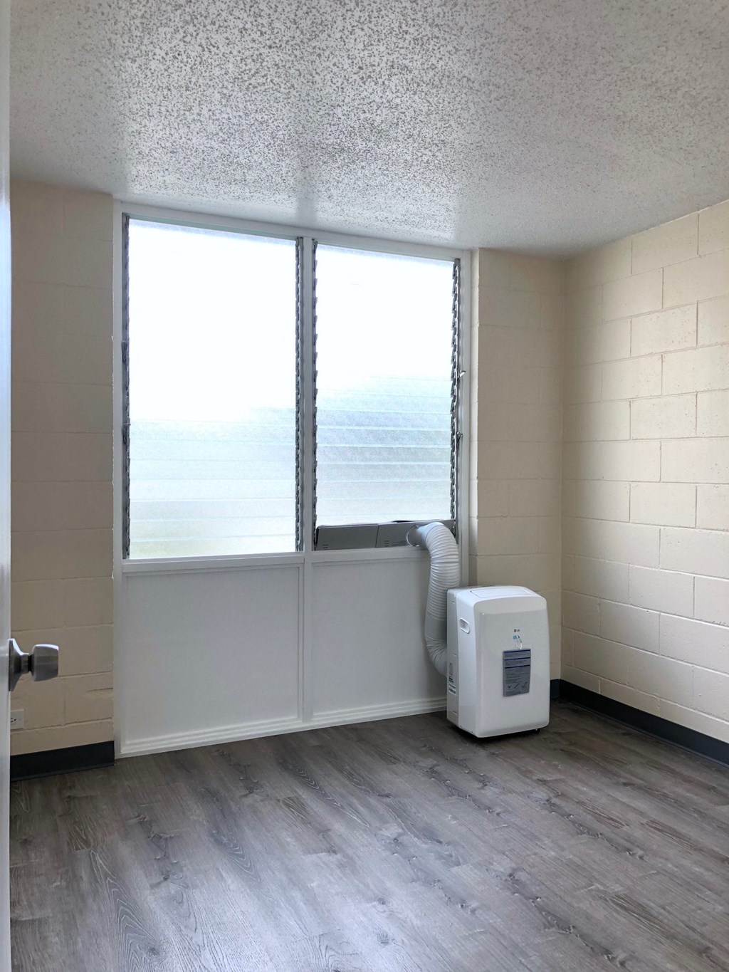 Hale Makiki Apartments bedroom