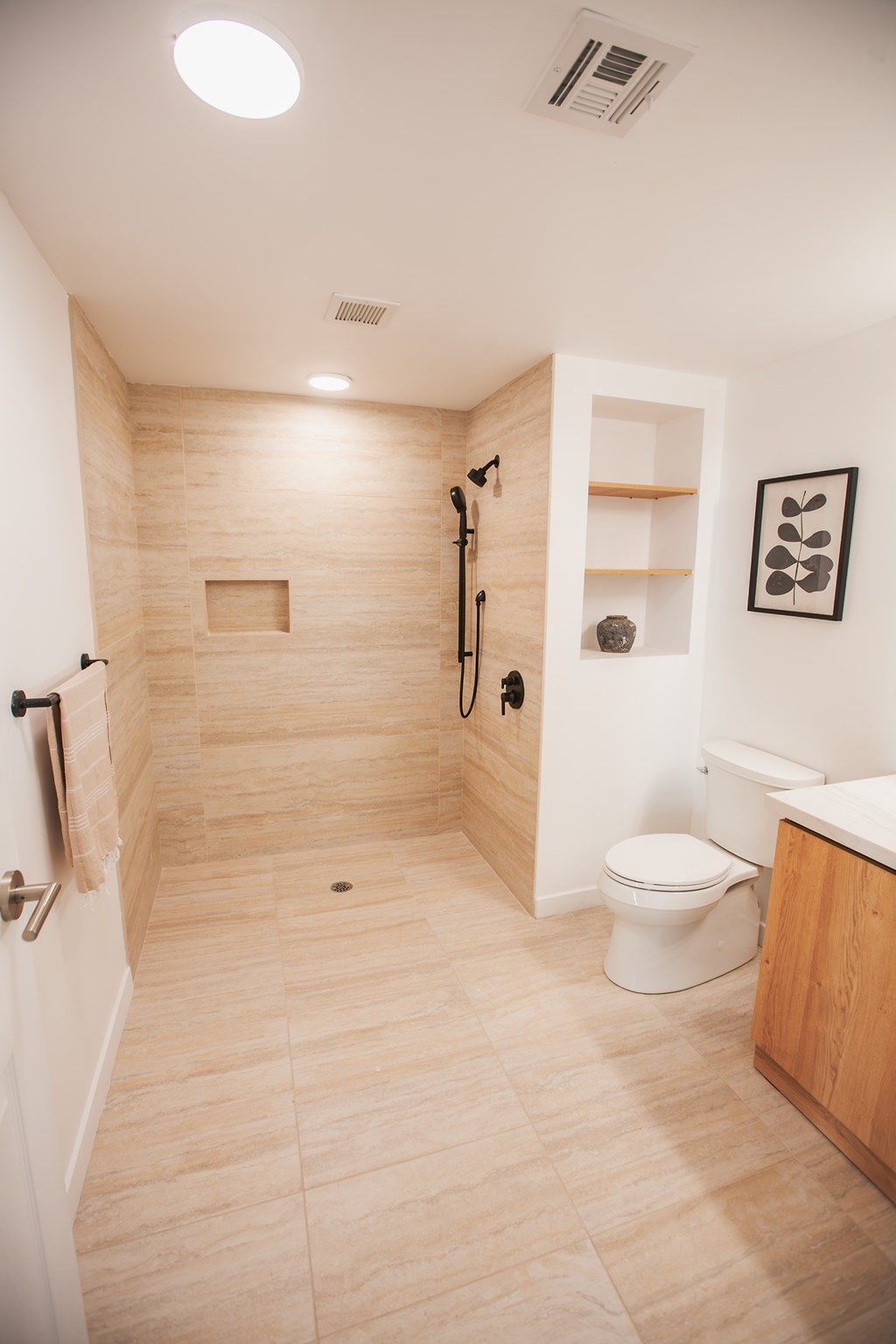 Eddy Redondo Residences